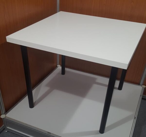 Miza 80×80 01